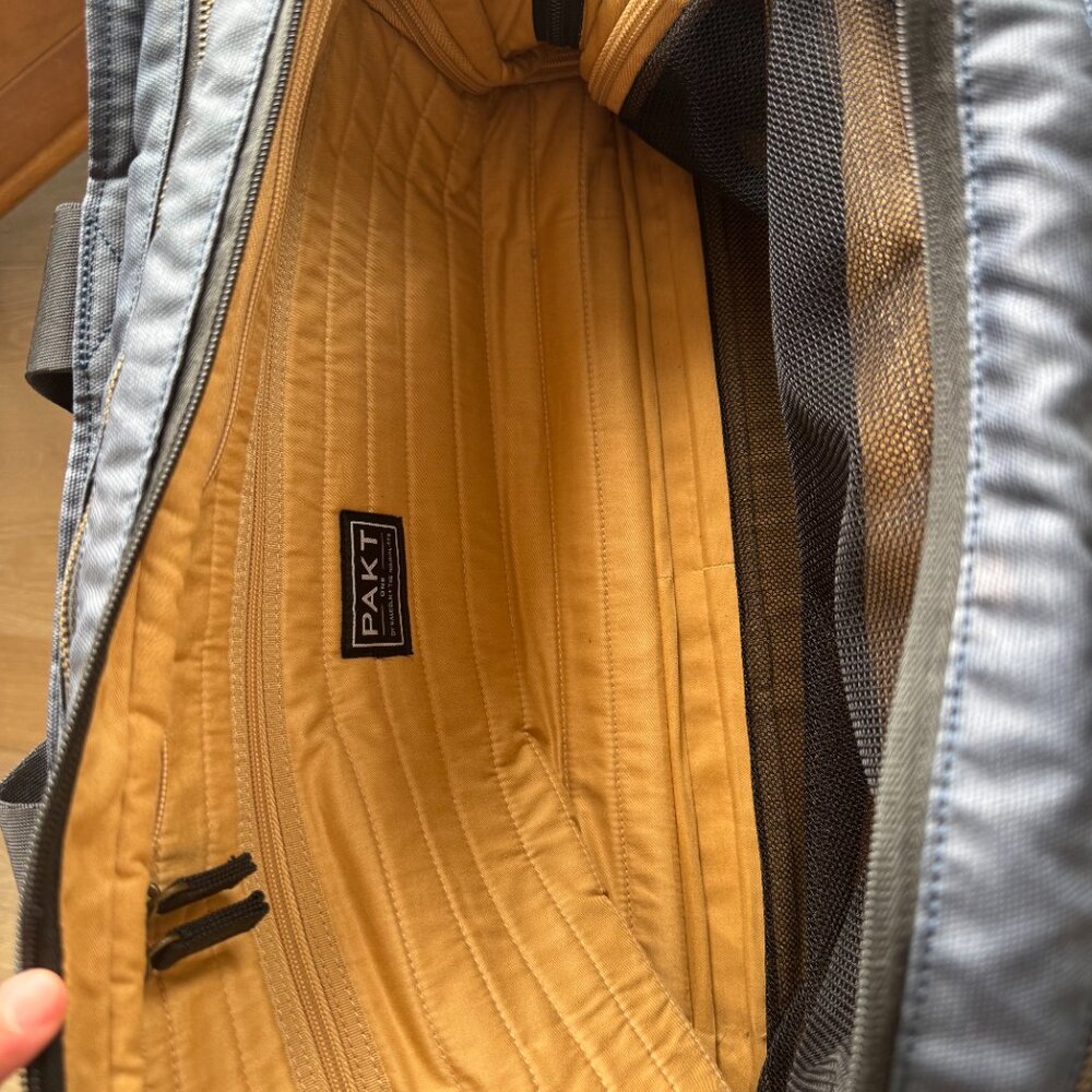 The Pakt One Travel Bag V1 | Navy Blue - Picture 6 of 7